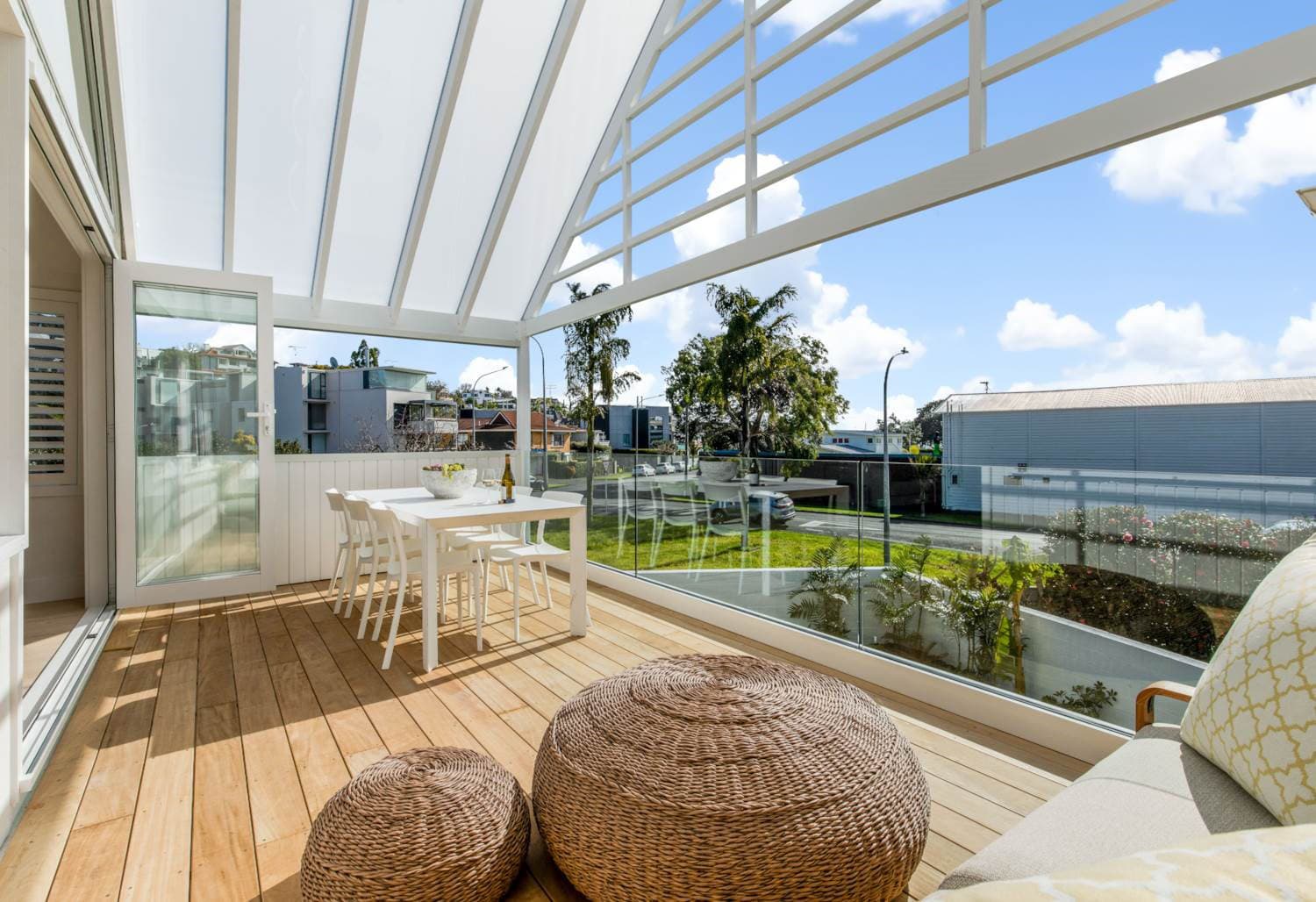 Side view of the townhouse pergola